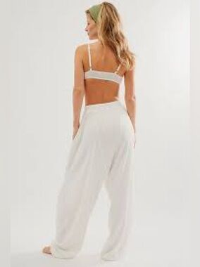 NWOT FREE PEOPLE COFFEE CHAT
JOGGER in SUGAR SWIZZLE | SMALL